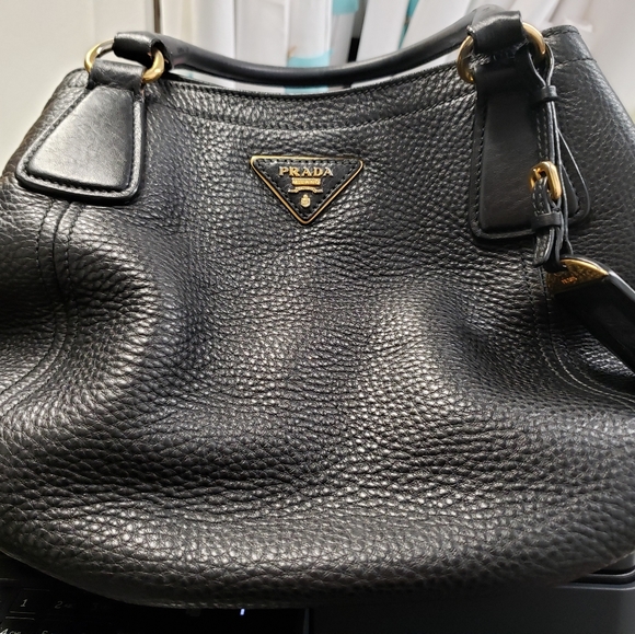 PRADA - Picture 5 of 8